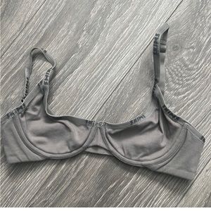 Skims wire bra